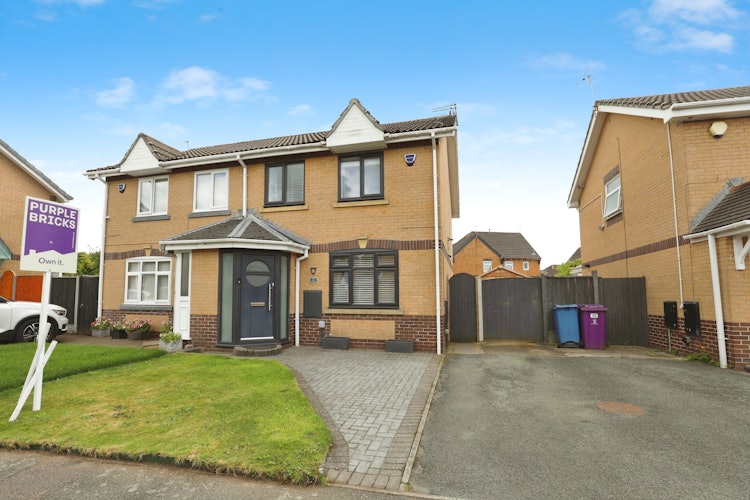 3 bedroom semi-detached house