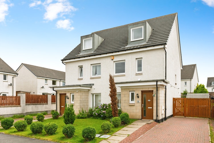 3 bedroom semi-detached house