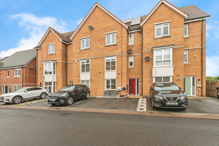 4 bedroom town house