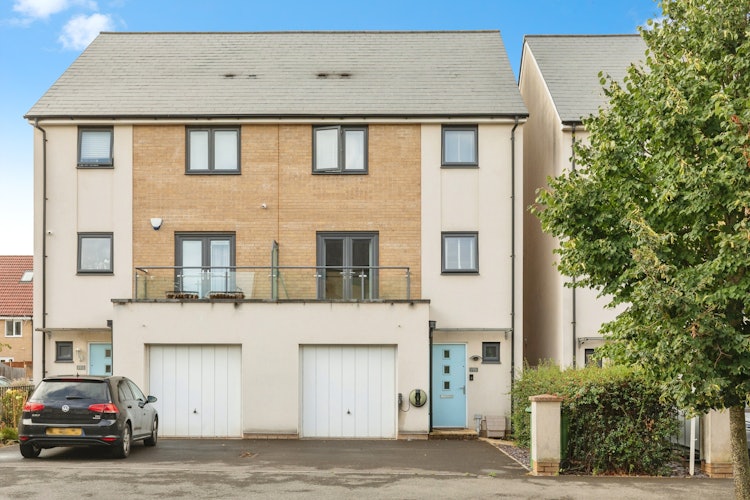 4 bedroom town house