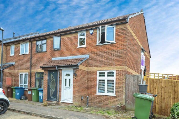 2 bedroom end of terrace house