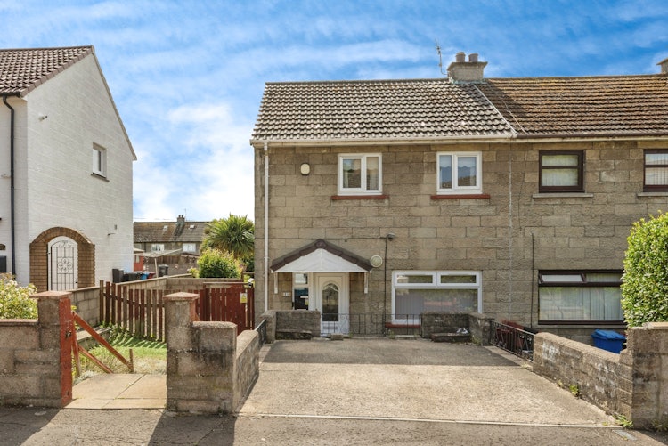 2 bedroom semi-detached house