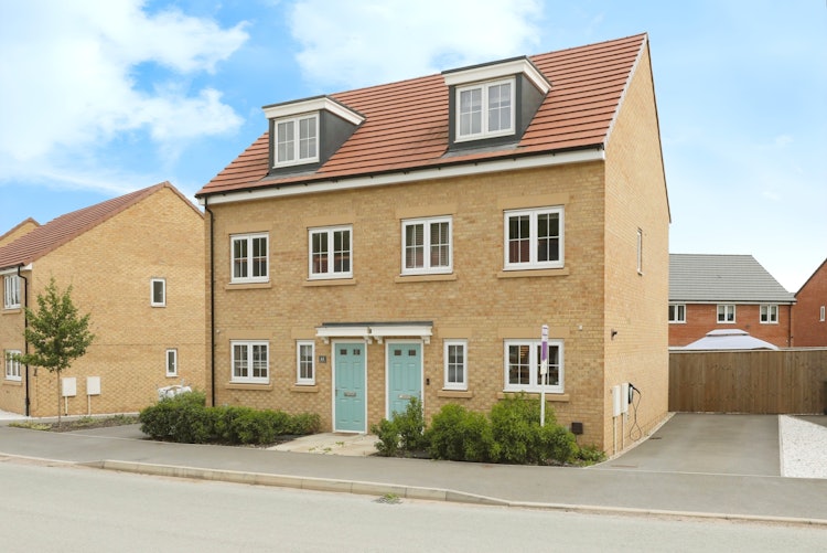 3 bedroom semi-detached house