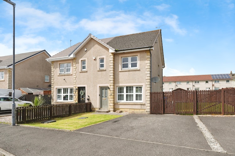3 bedroom semi-detached house
