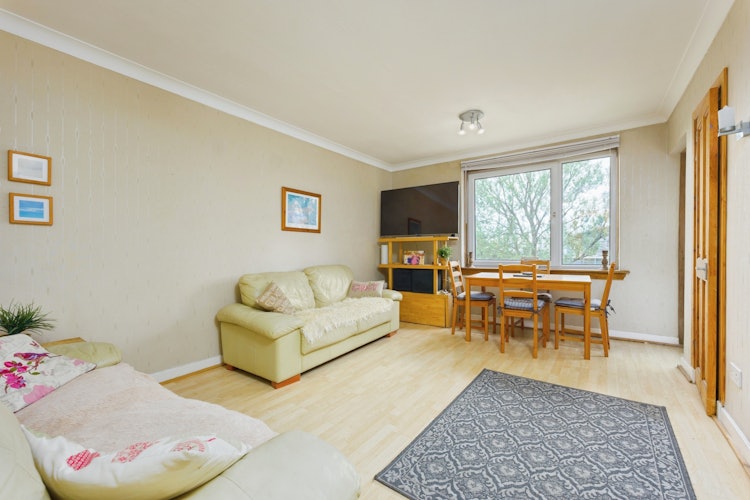 2 bedroom flat