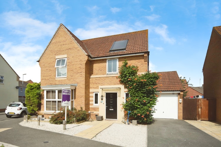 4 bedroom detached house