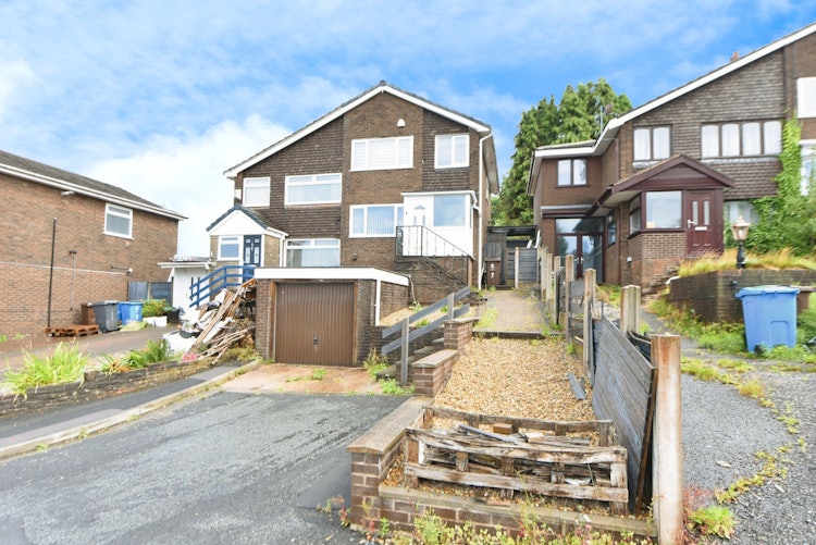 3 bedroom semi-detached house