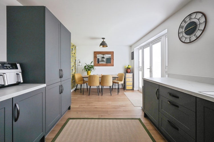 4 bedroom detached house