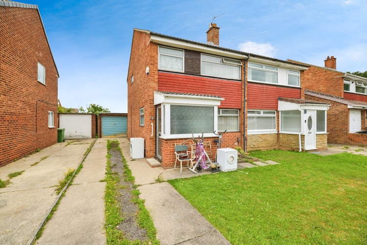 3 bedroom semi-detached house