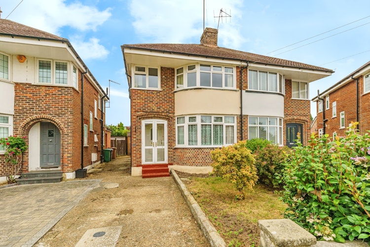 3 bedroom semi-detached house