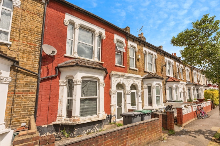 4 bedroom terraced house
