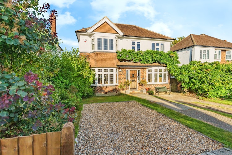 4 bedroom detached house