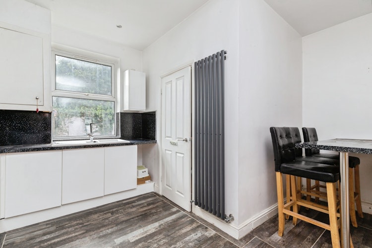 2 bedroom terraced house