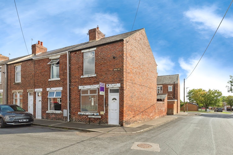 2 bedroom end of terrace house
