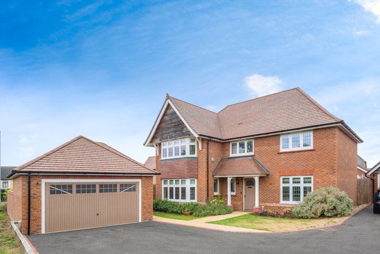 4 bedroom detached house