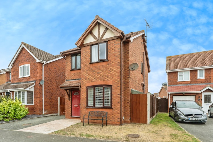 3 bedroom detached house