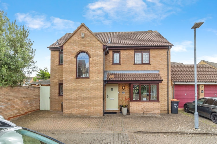 4 bedroom detached house