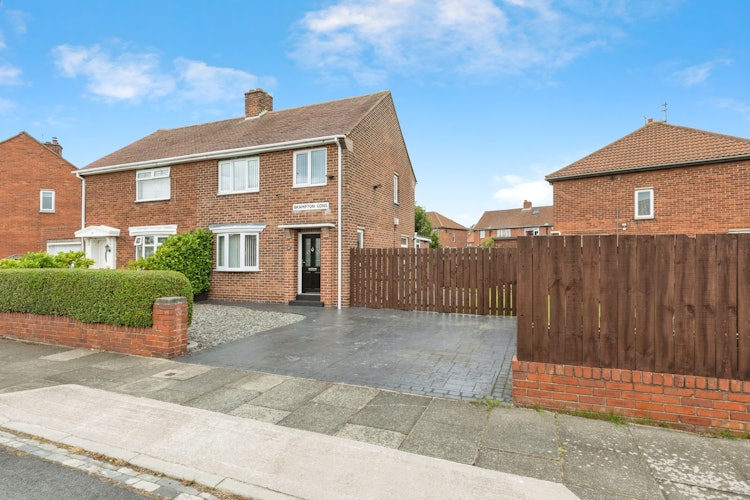 3 bedroom semi-detached house