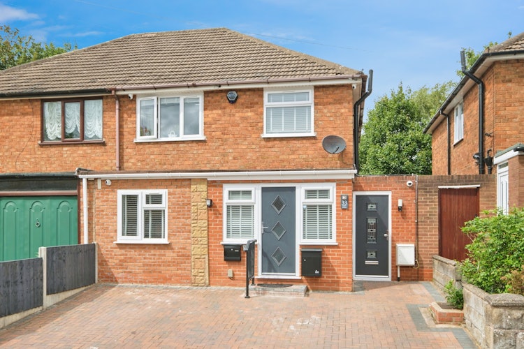 3 bedroom semi-detached house