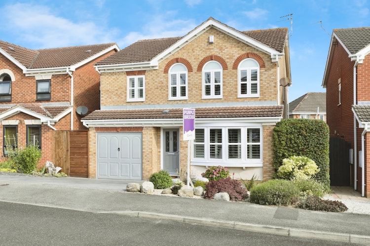 4 bedroom detached house