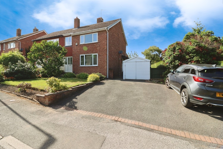 3 bedroom semi-detached house