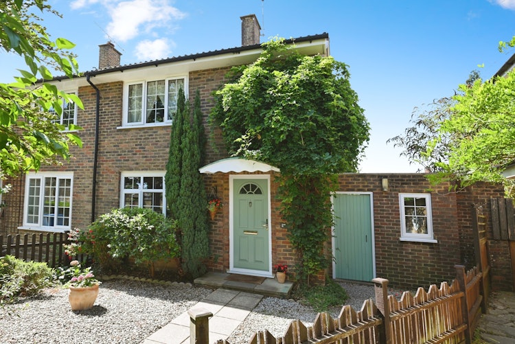2 bedroom end of terrace house