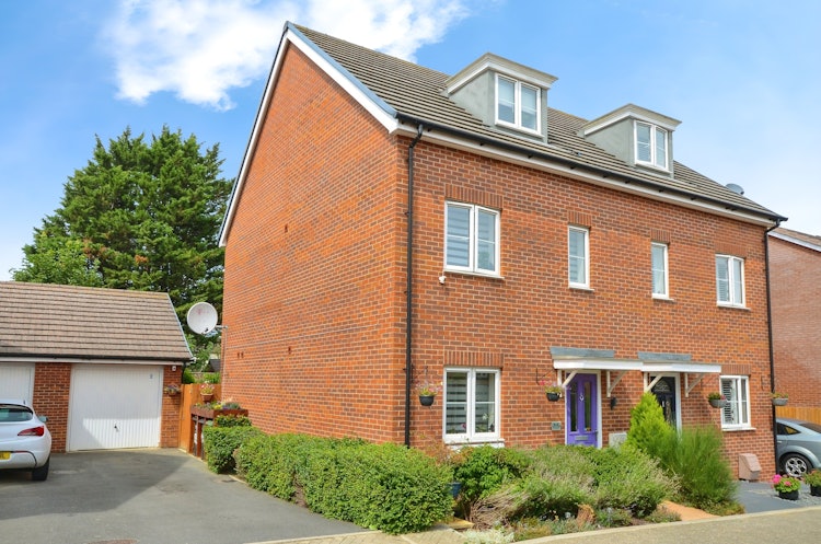 4 bedroom semi-detached house
