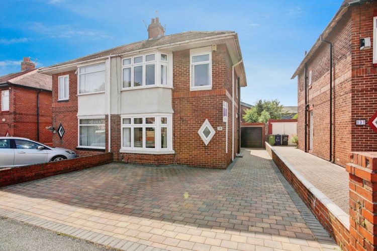 3 bedroom semi-detached house