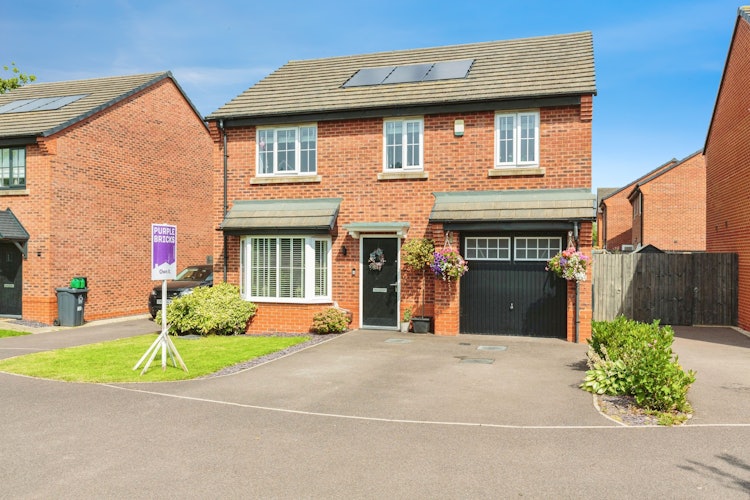 4 bedroom detached house