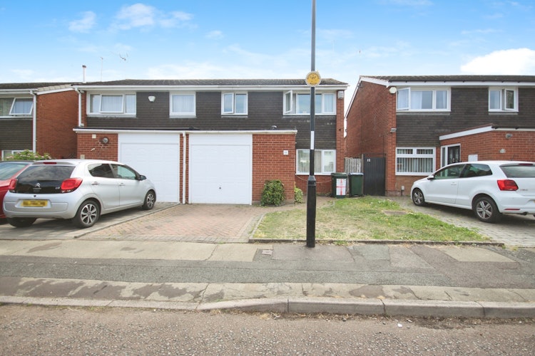 3 bedroom semi-detached house