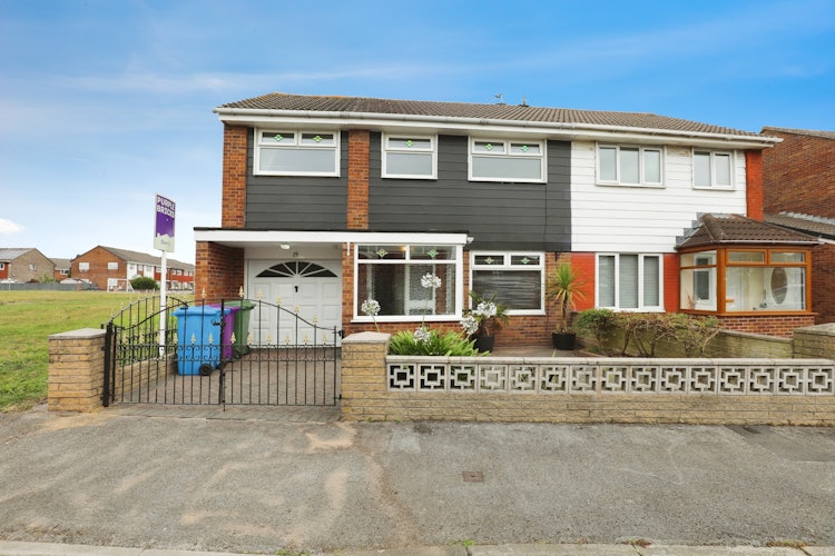 4 bedroom semi-detached house