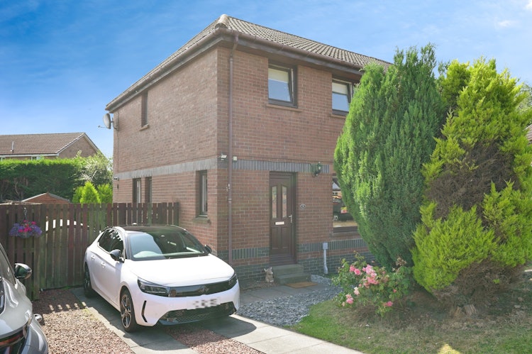 3 bedroom semi-detached house