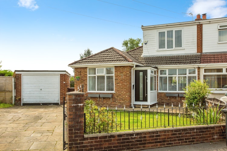 3 bedroom detached bungalow
