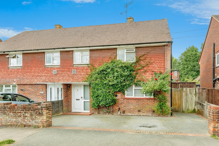 3 bedroom semi-detached house