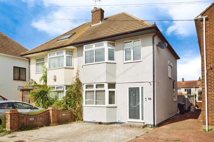 3 bedroom semi-detached house