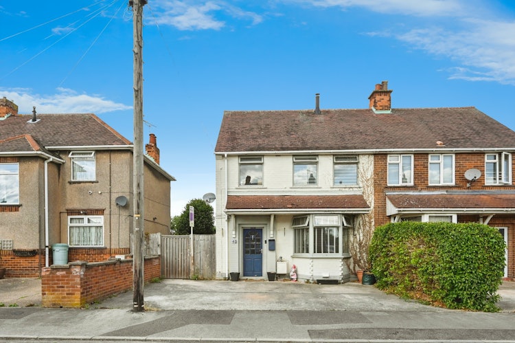 3 bedroom semi-detached house