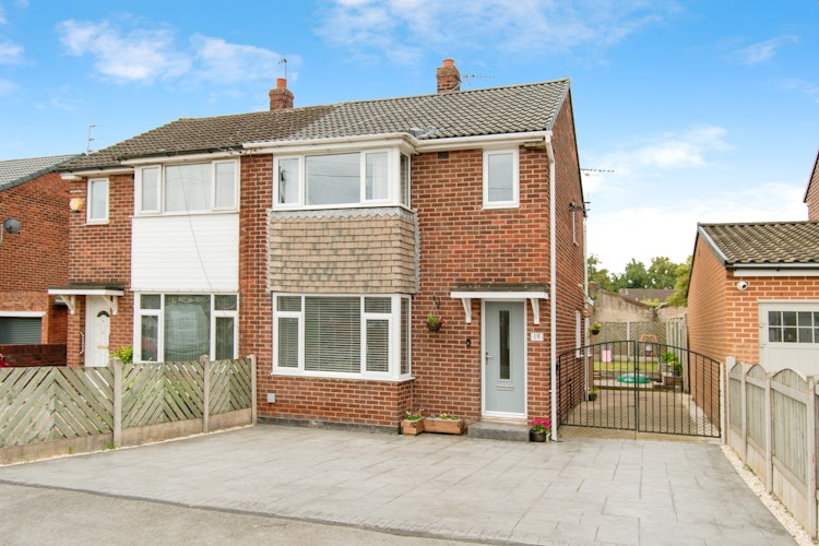 3 bedroom semi-detached house