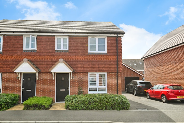 3 bedroom semi-detached house