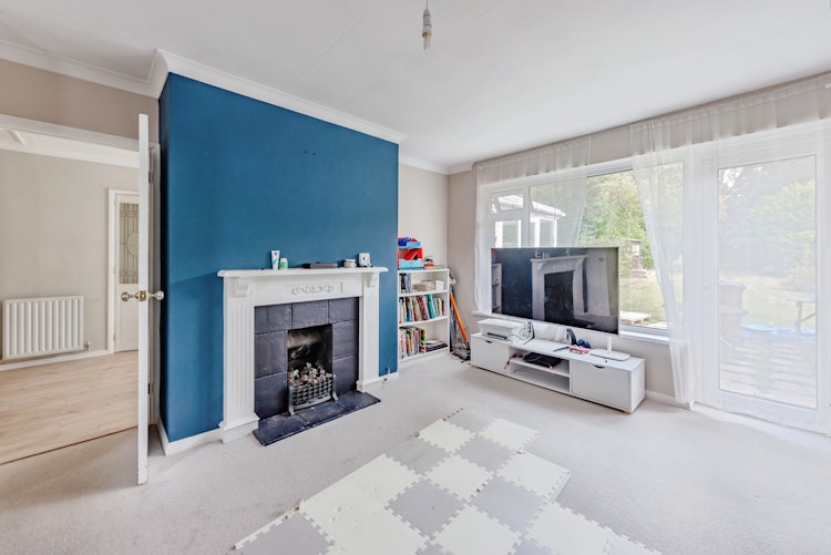 4 bedroom detached bungalow