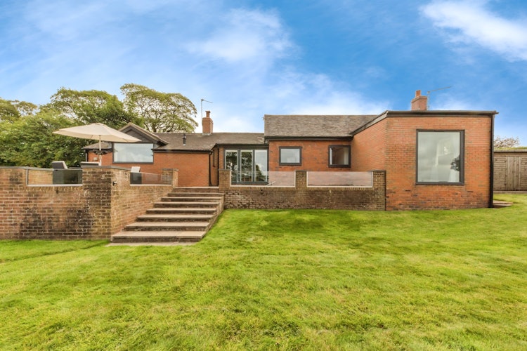 3 bedroom detached bungalow
