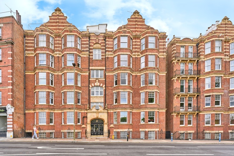 2 bedroom flat