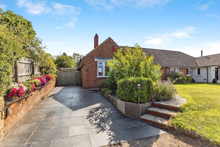 5 bedroom semi-detached bungalow