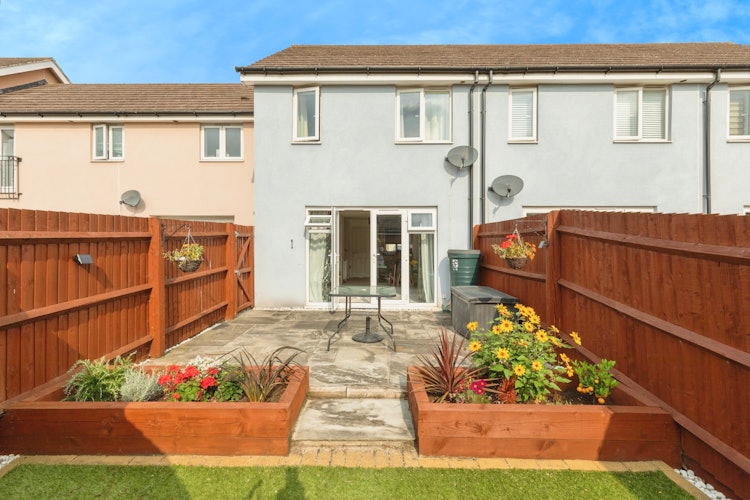 2 bedroom terraced house