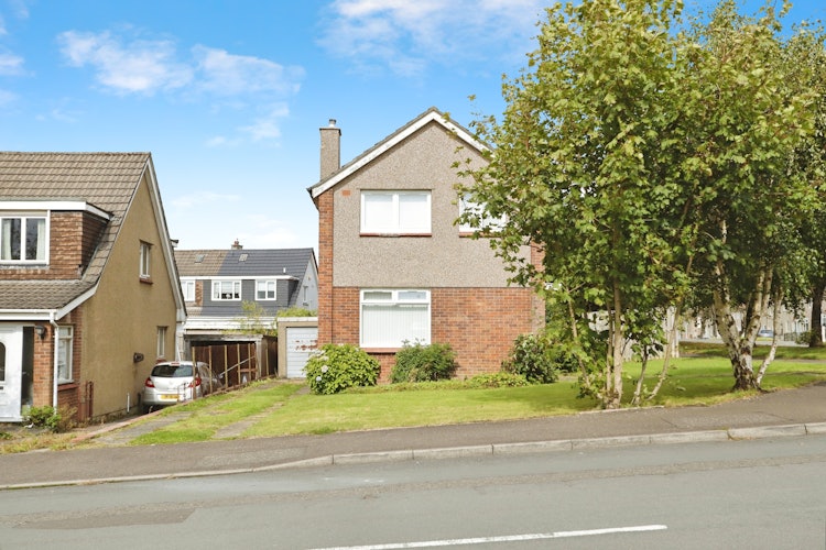 3 bedroom detached house