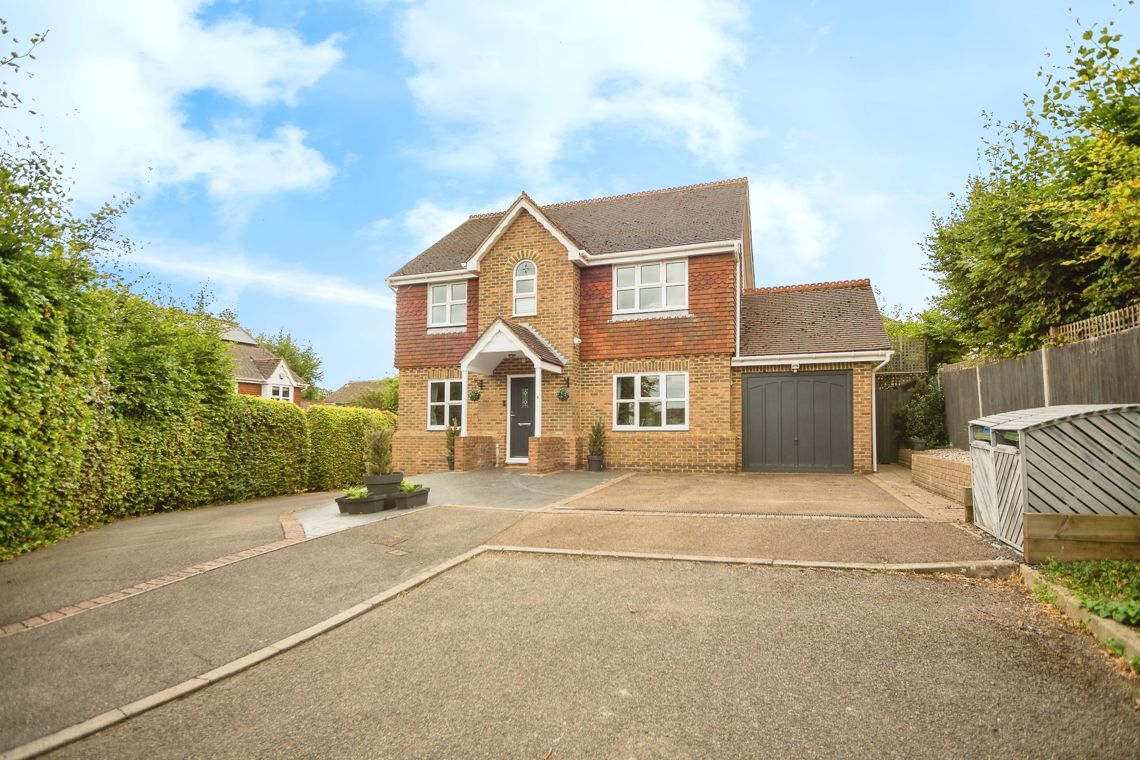 Merryfields Close, Longfield