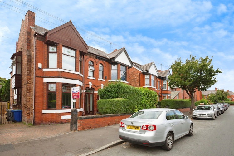 4 bedroom semi-detached house
