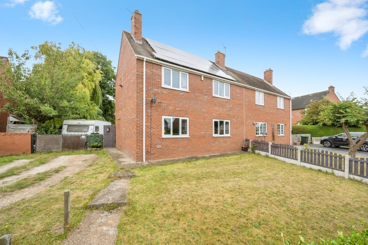 3 bedroom semi-detached house