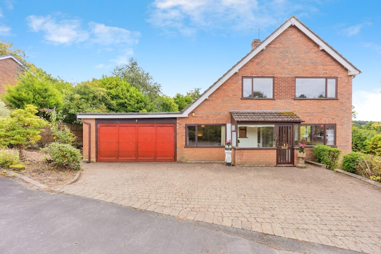 4 bedroom detached house