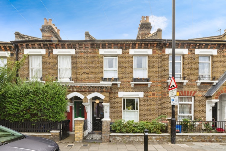 2 bedroom terraced house