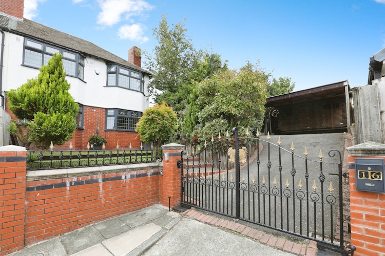3 bedroom semi-detached house